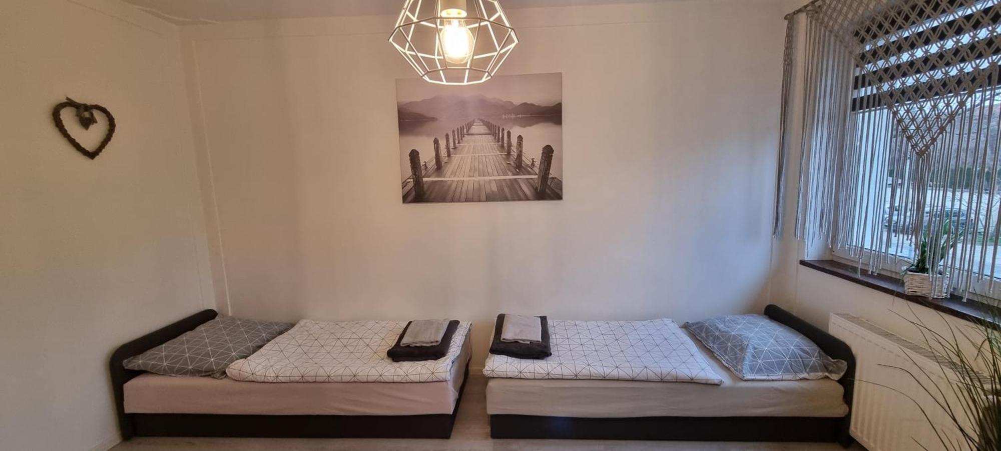 Noclegi Na Lacznej Świebodzice Extérieur photo